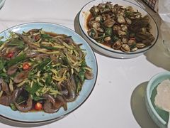 -嗨辣小聚·盘锦河蟹·海鲜烧烤龙虾(盘锦十年好店)