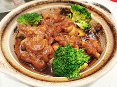 秘制话梅猪手-畔山酒店中餐厅