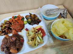 -食里香自助快餐(香槟小镇店)