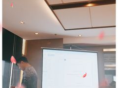 -上海龙之梦万丽酒店