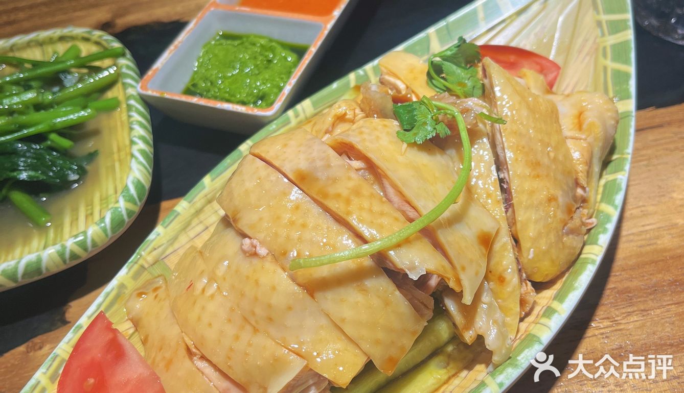 非常新加坡的海南鸡饭