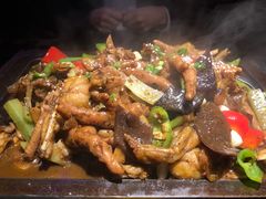 -蛙舍·炭烧牛蛙(东百中心店)