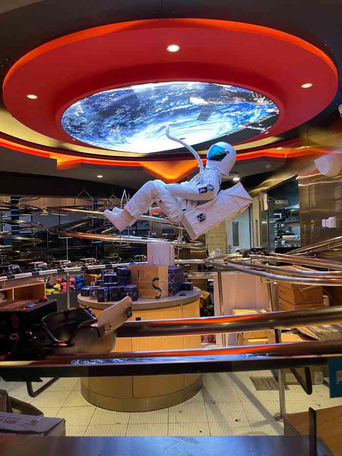 spacelab失重餐厅(世纪金源店)