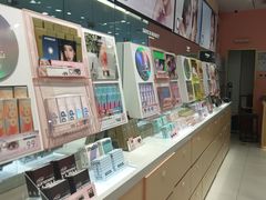 -4iNLOOK美瞳店(龙之梦购物中心虹口店)