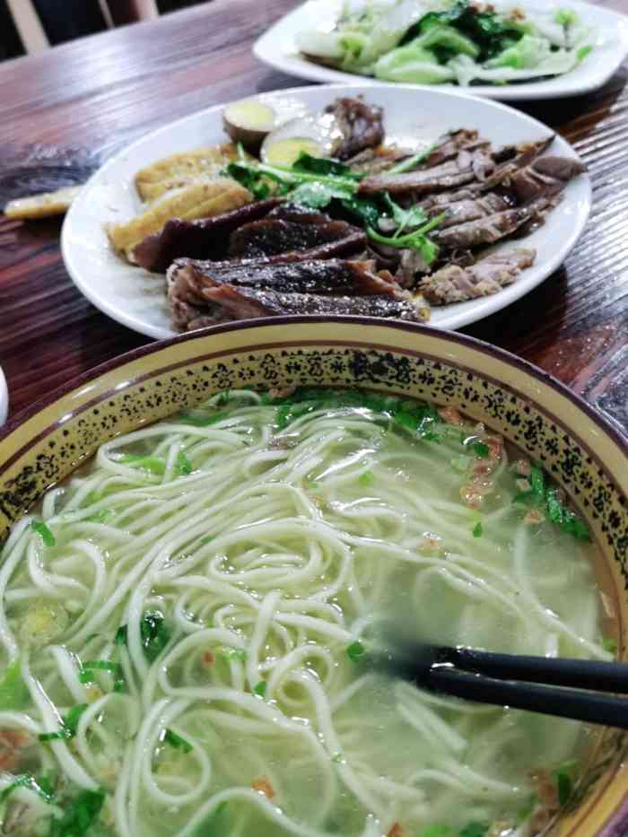 澄海鹅肉面(燕都店)-"简单解决吃饭问题的不错选择 卤水味道还比.