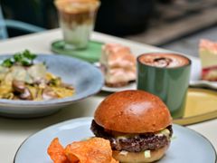 -潮一不贰·法式甜品·生日蛋糕·西式简餐(外滩店)