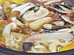 -菌之家·专业纯野生菌火锅·特色炒菌