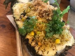 -Chom Cafe and Restaurant