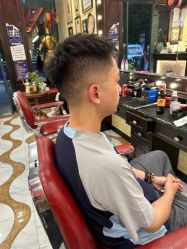 -东方先生国潮男士理发馆