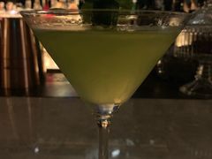 -The ROOF (通盈中心店)