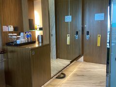 -上海滴水湖皇冠假日酒店