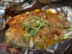 -街角等你.大连海鲜烧烤.经典铁板海鲜串(西安路店)