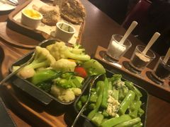 -恰餐厅及酒吧 CHAR Bar & Grill (北京丽都皇冠假日店)