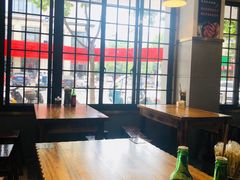 靠窗位-杨爱珍大排档(龙游店)
