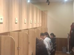 -独食火锅·半米屋台(直营总店)