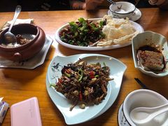 -小厨子私房菜·云南美食店