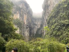 -天坑地缝国家地质公园-停车场