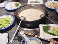 -大匠工房古船木艺术餐厅·猪肚鸡专门店(长白仙岛店)
