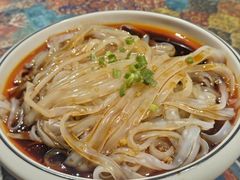 回民凉粉-乡村馕坑肉·烧烤·新疆菜·本地人更爱吃(阿勒泰首店)