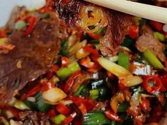 大蒜辣椒卤牛肉-德天顺盖码饭(人民西路店)