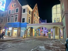 -王府井奥莱棋盘山小镇