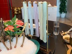 -鼎泰亨·海鲜牛肉餐厅(滨江店)