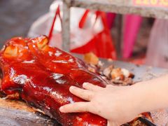 -黄记四更烤乳猪店