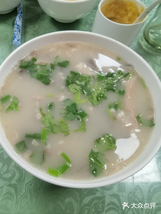 国庆烧麦馆羊杂汤图片