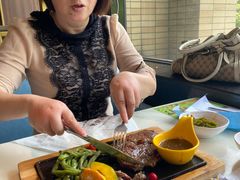 -豪客来牛排(中央花苑店)