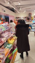 -嗨本可潮玩仓(大兴大悦春风里店)