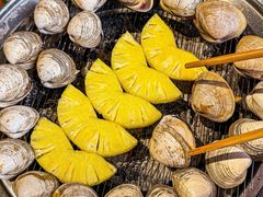 -围炉肉舍•炭烤活鳗•丹东海鲜烤肉(步行街店)