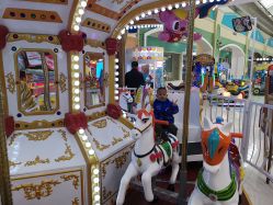 -莫莉幻想儿童乐园(郑州丹尼斯三天地店)