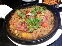西班牙海鲜铁盘烩饭-C&R西班牙餐厅