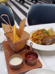 -奈尔宝家庭中心·亲子餐厅(鄞州万达店)