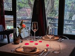 -弦月窗LUNETTE BY AMANDA(复兴路店)