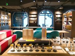 -光海书局(南京东路第一百货店)