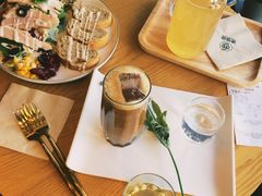 -ZING COFFEE 镜咖啡