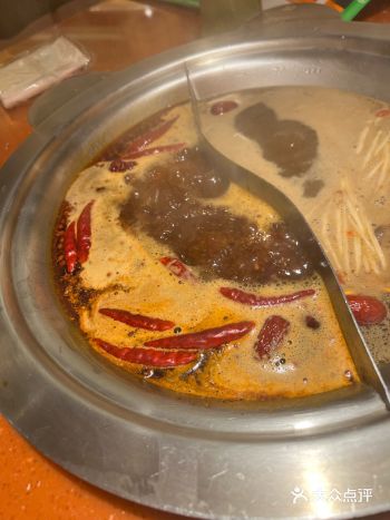今天火锅吃撑了，超满足