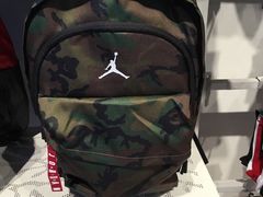 -Air Jordan(世贸天阶店)
