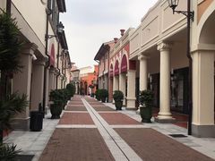 -佛罗伦萨小镇广佛名品奥特莱斯(疏港路店)