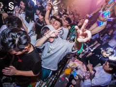 -SPACE(欢乐颂购物中心店)
