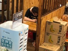 -老东镇啤酒屋海鲜加工·蒸汽海鲜·海鲜烧烤(台东店)