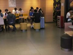 -麦当劳(中二横路店)