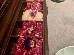 -左庭右院鲜牛肉火锅黑金店(陆家嘴中心店)