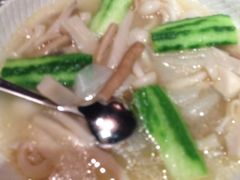 山珍鱼唇汤-唐拉雅秀酒店-唐苑中餐厅