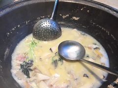 -陈大锅·岳阳鱼馆·地道岳阳菜(美食街店)