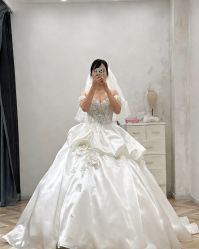 -予白婚纱礼服馆
