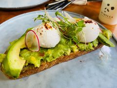 牛油果温泉蛋吐司-O'mills Sourdough Bakery&Bistro(永嘉路店)