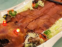 鱼子酱鸿运乳猪-广州文华东方酒店·江-由辉师傅主理