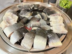 -围炉肉舍丹东海鲜烤肉·烤活鳗(步行街店)